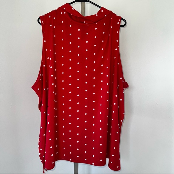 Maggie Barnes Sleeveless Polka Dot Top. - Picture 2 of 3